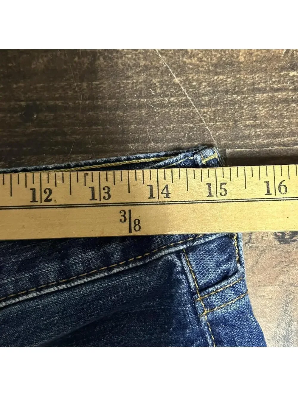 Levis levis 502